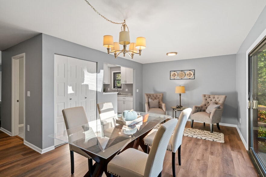 Building Photo - 238 Woodbridge Dr