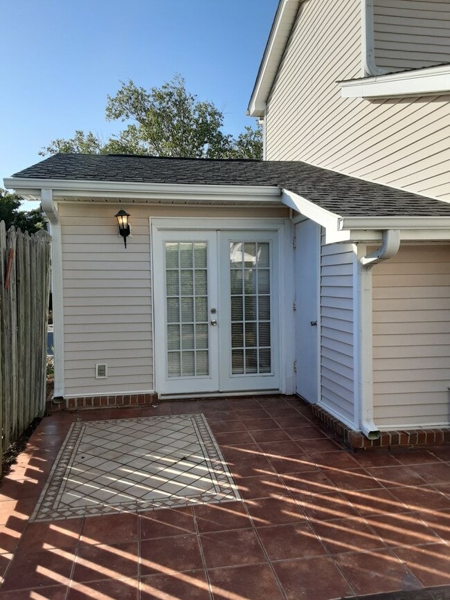 Building Photo - *$250 off first months rent for qualified ...