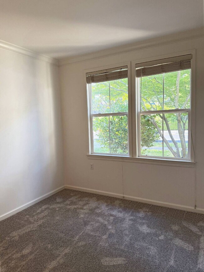 Building Photo - Eastside Sonoma | Single-Level Living Near the Plaza