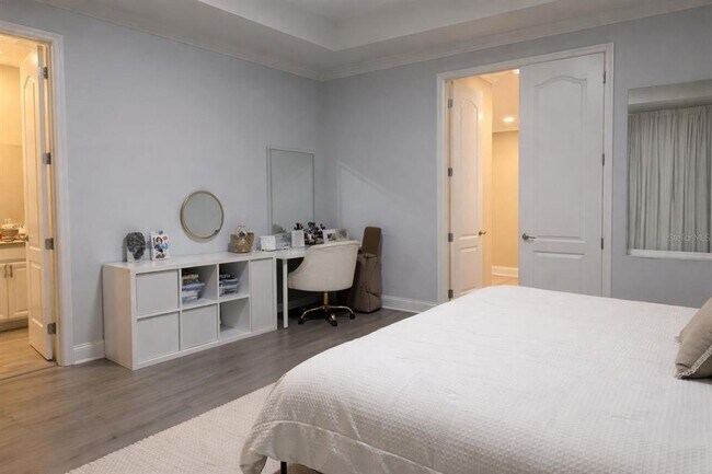 Building Photo - 15542 Gwinnett Dr