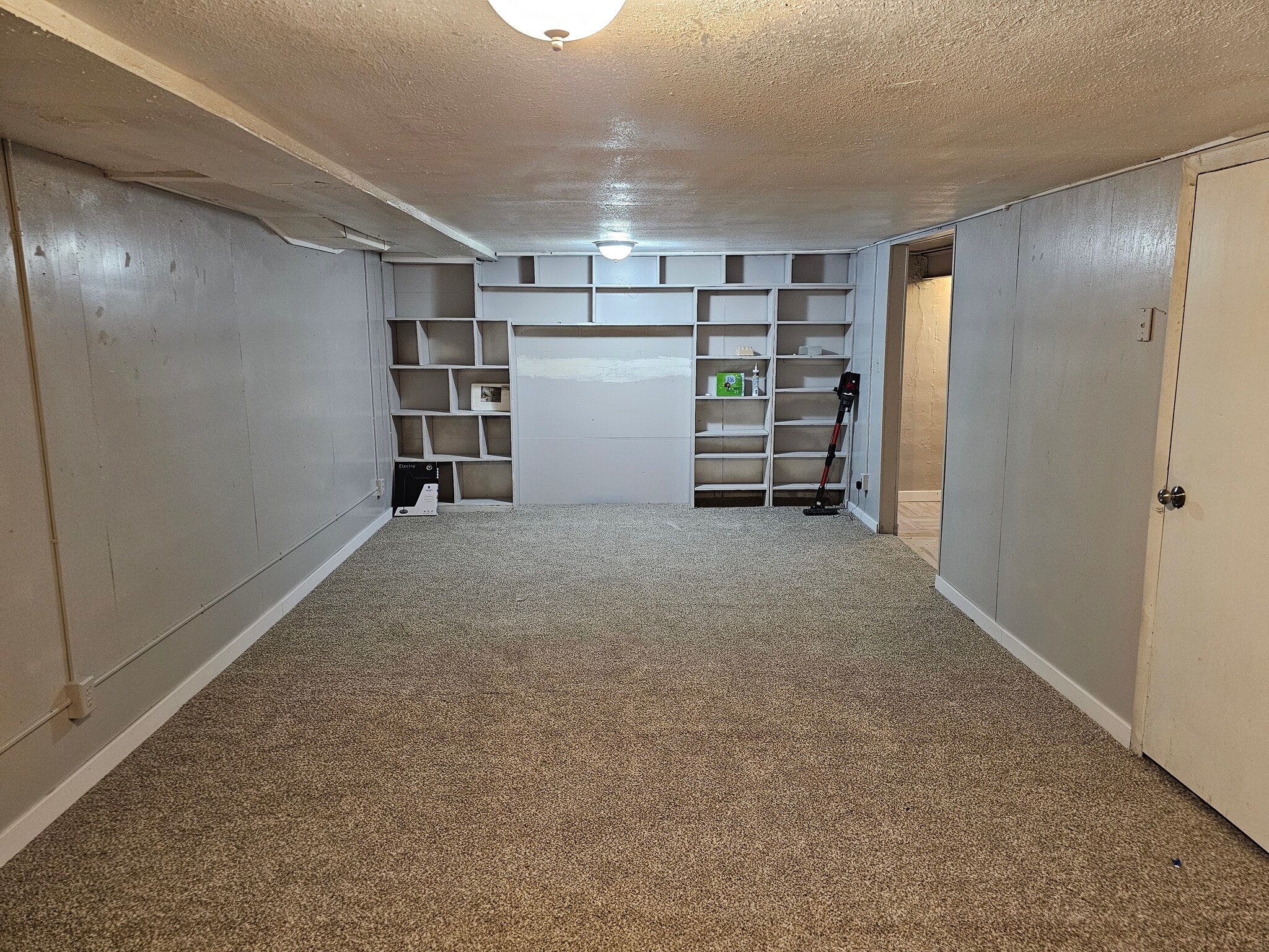 Building Photo - 5240 Highland Ave