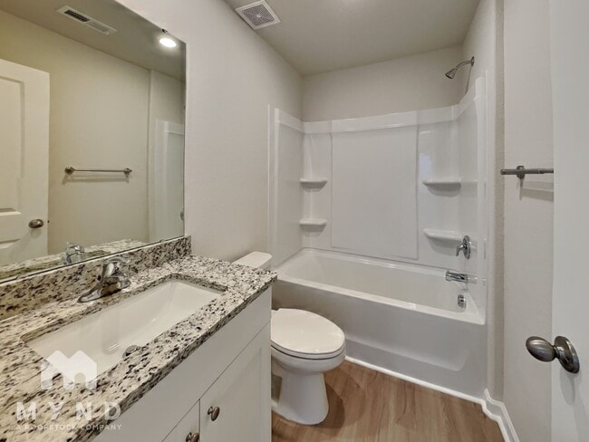 Building Photo - 132 Everglade Wy