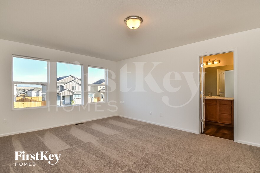 Building Photo - 10453 Luneth Dr