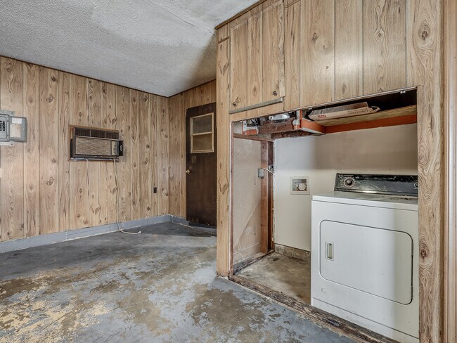 Building Photo - 1133 SE 23rd St