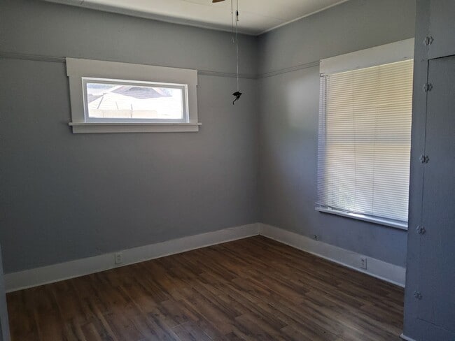 Building Photo - 506 Fig St