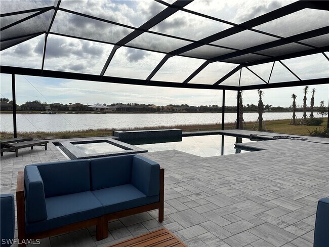 Building Photo - 13532 Blue Bay Cir