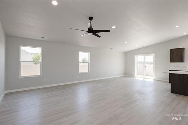 Building Photo - Brand New 4 Bedroom 2 Bathroom Home in South Meridian