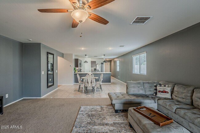 Building Photo - 8721 S 253rd Dr