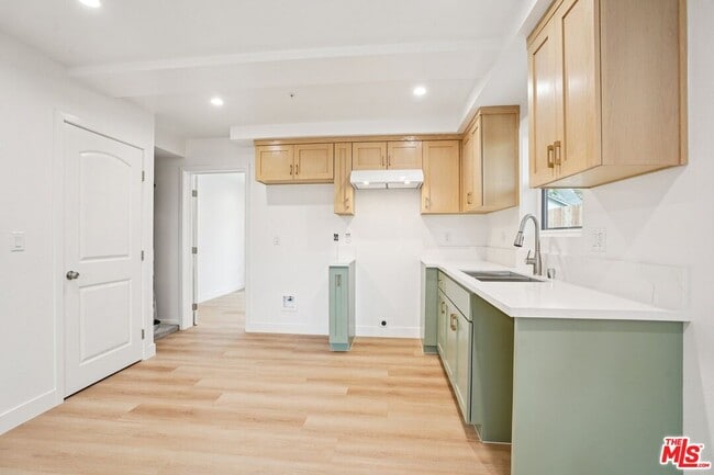 Building Photo - 1185 Leighton Ave