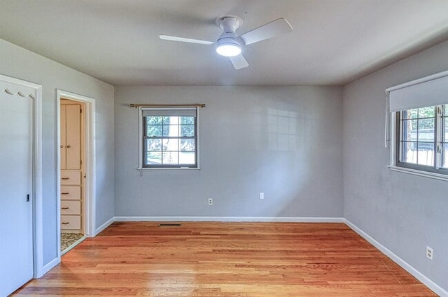 Building Photo - 1221 Cruce St