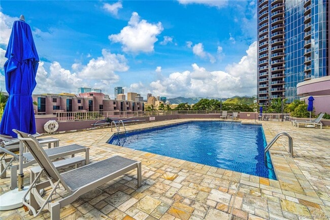 Building Photo - Kakaako 1/1/1 in "One Waterfront"