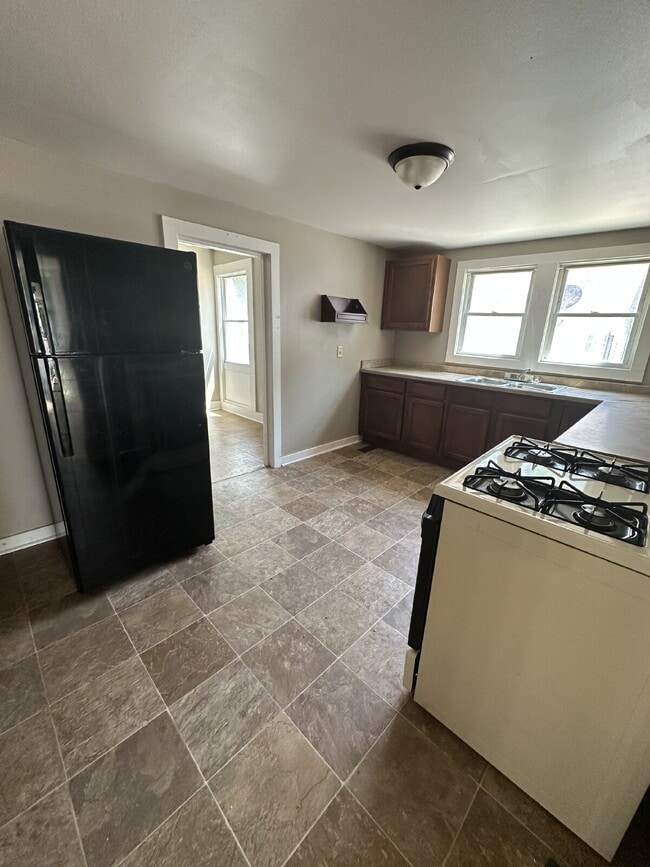 Building Photo - 316 Linn St