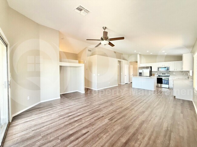 Building Photo - 3512 S Moccasin Trail