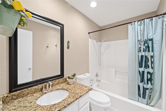 Building Photo - 13314 Briar Hollow Dr