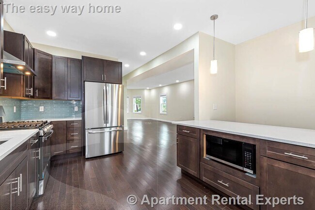 Building Photo - 77 Winchester St