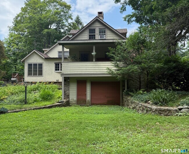 Building Photo - 252 W Norwalk Rd