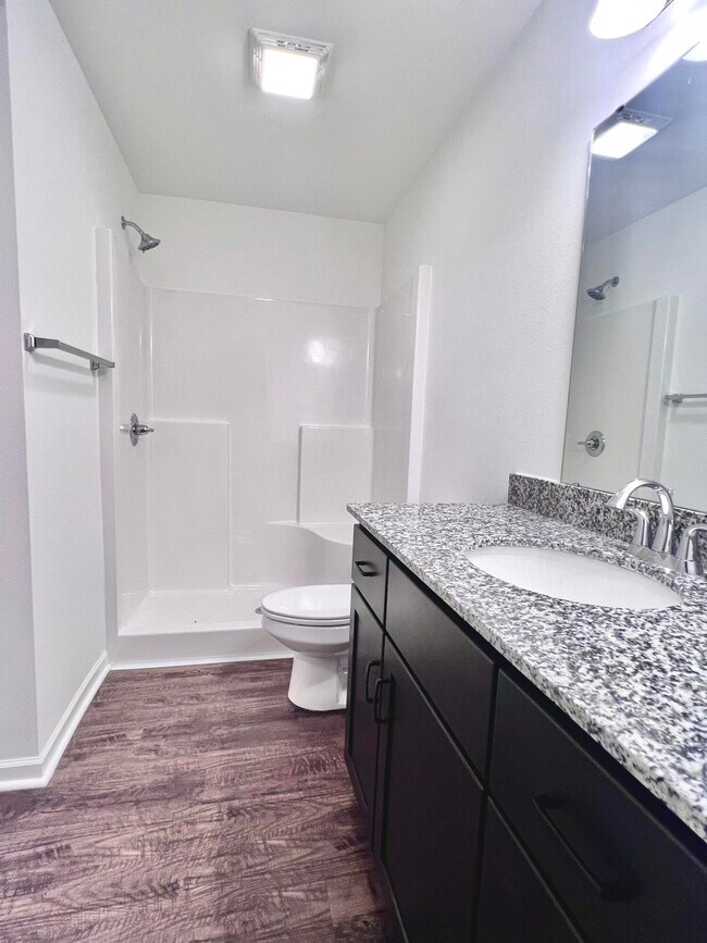 Building Photo - 1100 Pawpaw Pl