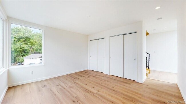 Building Photo - 16 Tiernans Ln