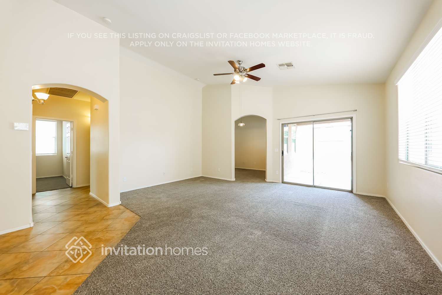 Building Photo - 10235 W Hilton Ave