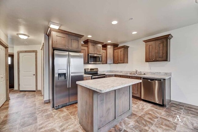 Building Photo - 2076 Gold Ave