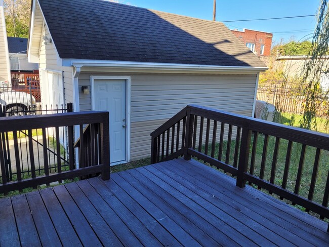 Building Photo - 3 Bedroom, 2.5 Bath Home with Open Floor Plan