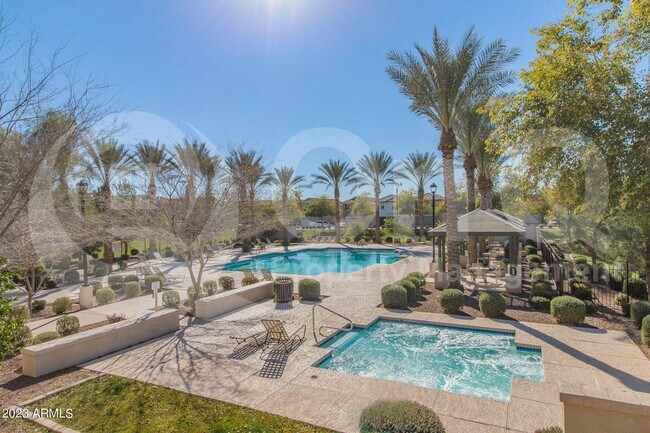 Building Photo - 3939 E Edna Dr