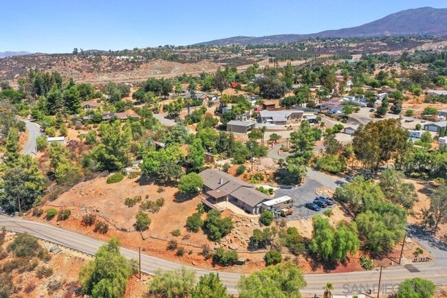 Building Photo - GORGEOUS 3/2.5 Bath Remodeled Home with Stunning Views in Alpine