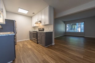 Building Photo - Sierra Vista