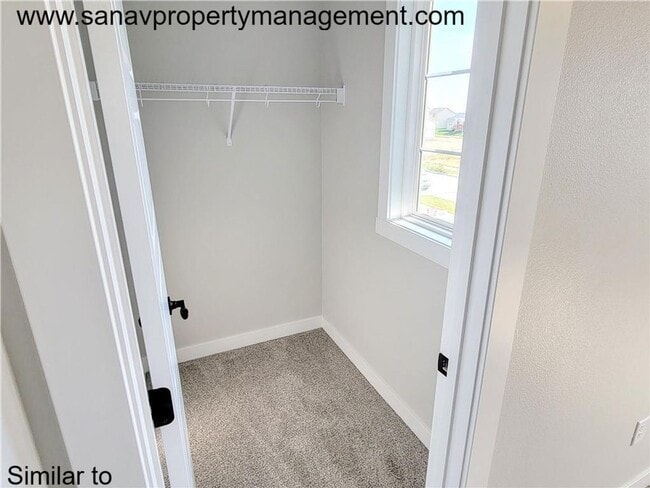 Building Photo - Spacious 4-Bedroom Home in Bondurant for R...