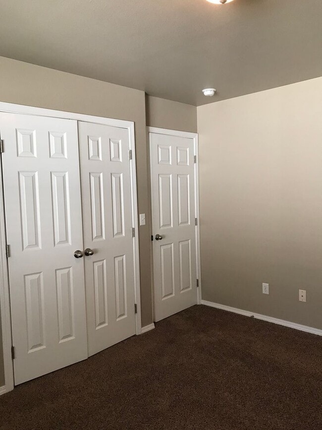 Building Photo - 312 triplex