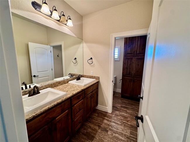 Building Photo - 217 San Gabriel Hideaway Cv