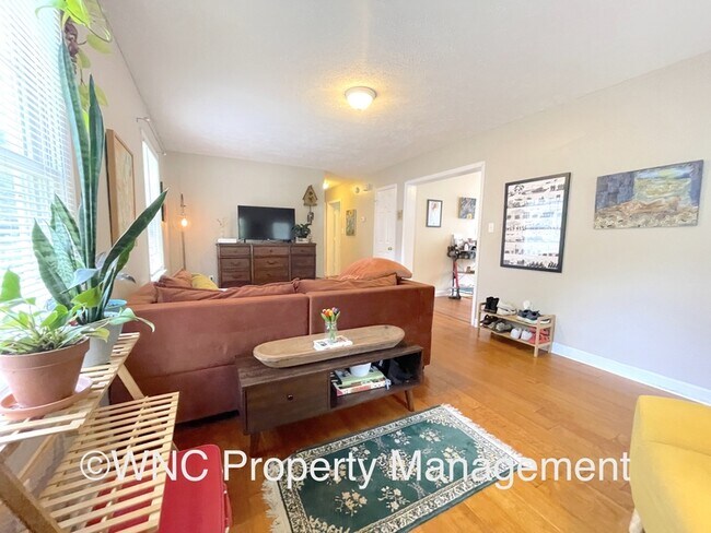 Building Photo - 16 Spinet St