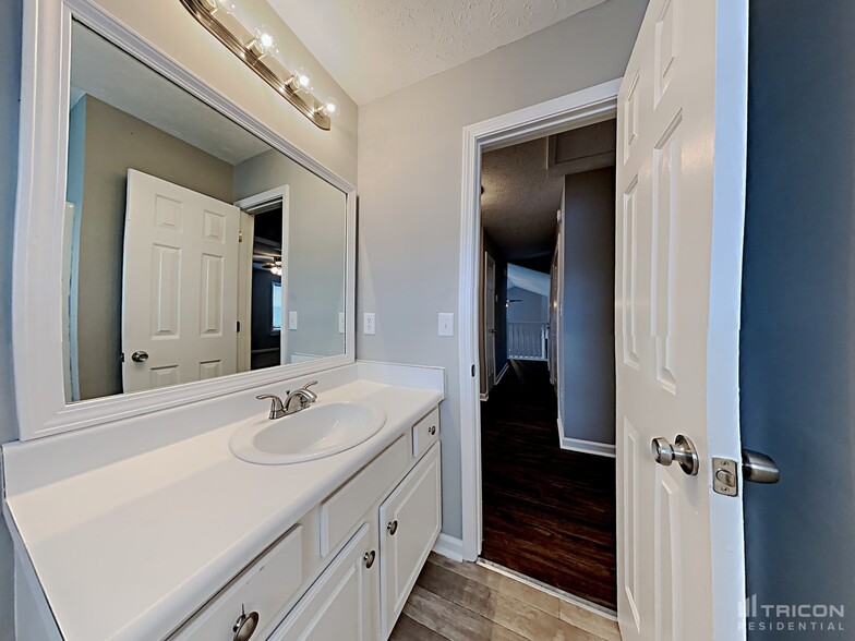 Building Photo - 34 Paradise Way