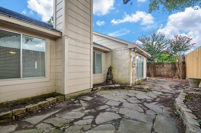 Building Photo - 12722 Ashford Brook Dr