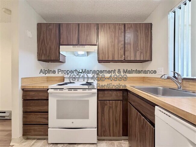 Building Photo - 19560 NW Mahama Pl
