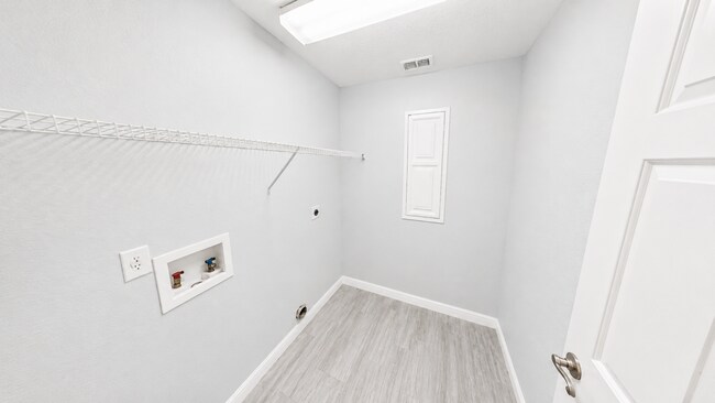 Building Photo - Beautiful 3 Bedroom Home for Rent in Hidden Lake – SW Ocala