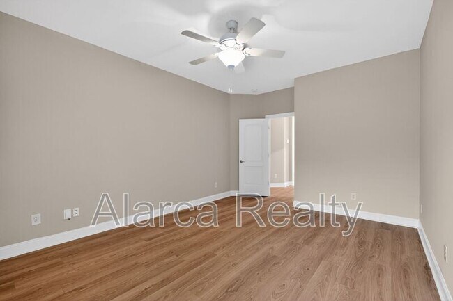 Building Photo - 8723 Whistlers Chase Dr