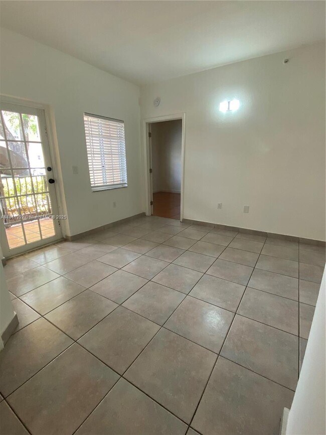 Building Photo - 17455 NW 75th Pl