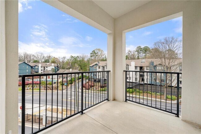 Building Photo - 6890 Peachtree Dunwoody Rd NE