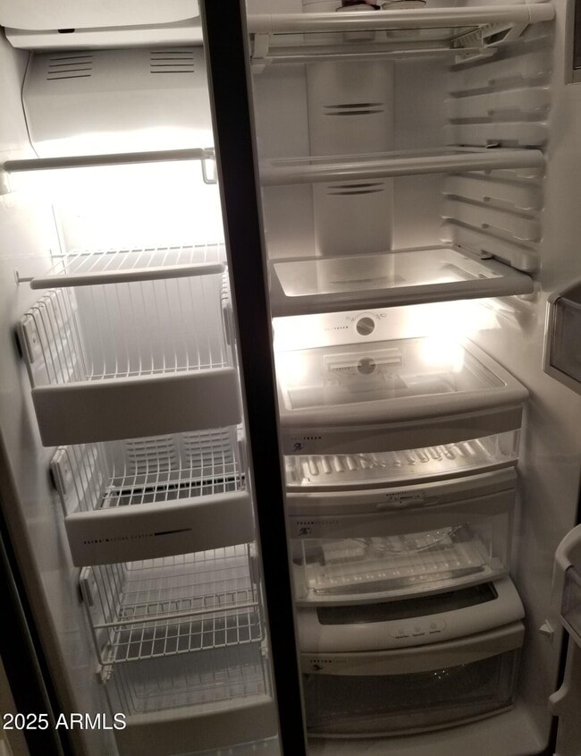 Building Photo - 36554 W Alhambra St