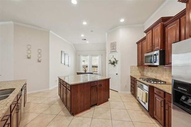 Building Photo - 28623 Hunters Shore Dr
