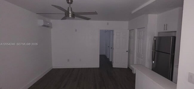 Building Photo - 7901 SW 64th Ave
