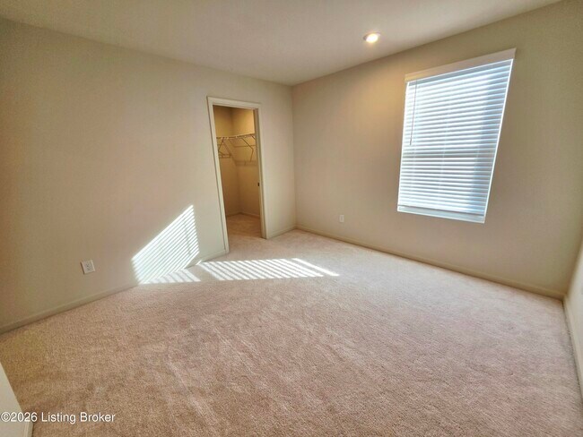 Building Photo - 17505 Shakes Creek Dr