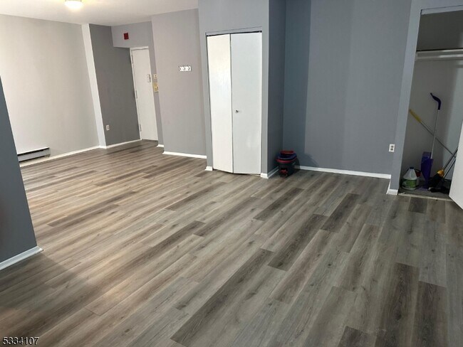 Building Photo - 111 Mulberry St