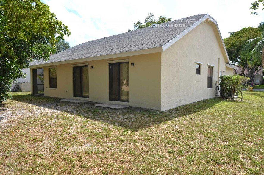 Building Photo - 5050 NW 44th Ave