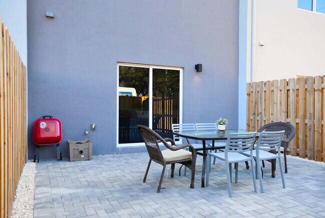 Building Photo - 171 NW 158th St