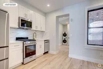 Building Photo - 206 W 96th St