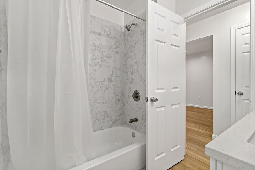 Building Photo - 3319 Nevin Ave