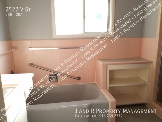 Building Photo - 2522 V St