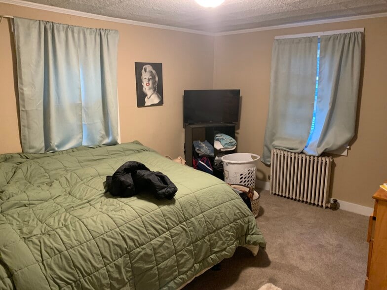 Building Photo - 1175 Broadway